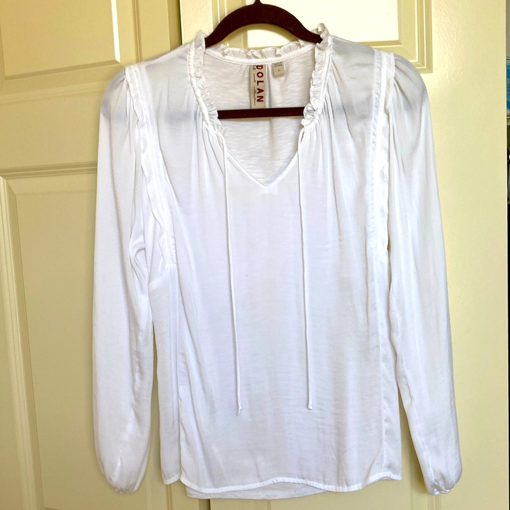 Dolan ~ white top